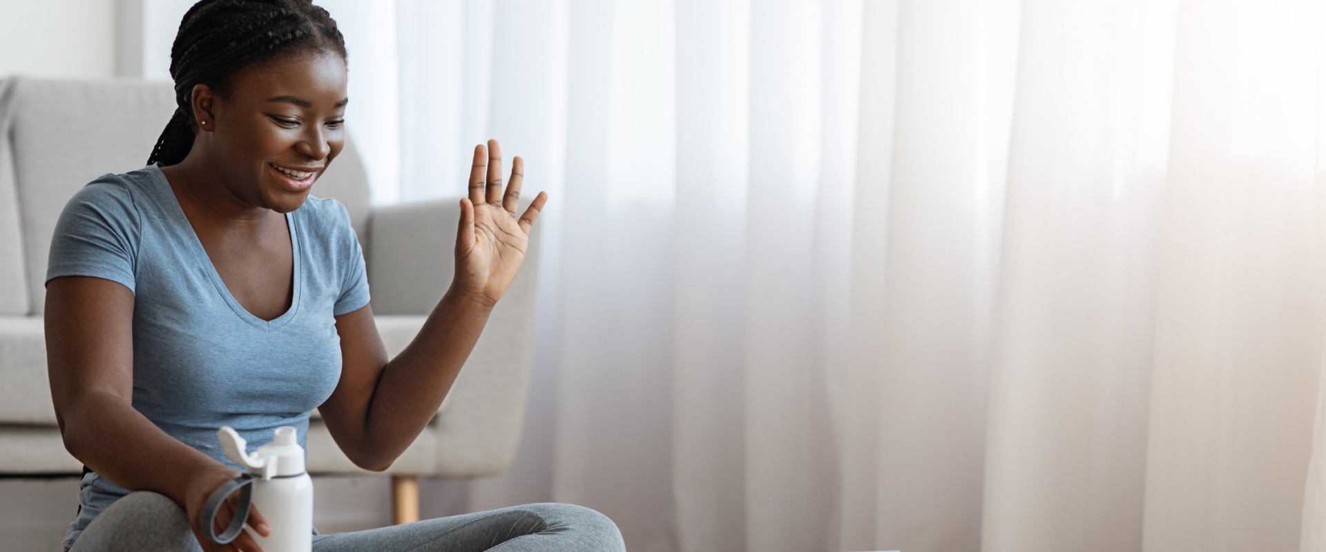What is a holistic health practitioner?